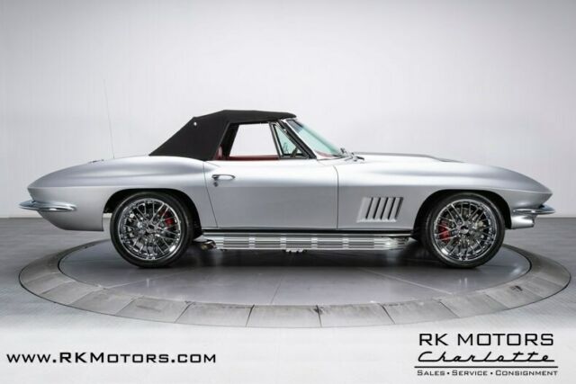 Chevrolet Corvette 1966 image number 38