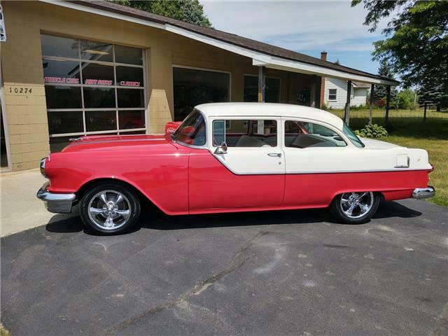 Pontiac Chieftain 1955 image number 36