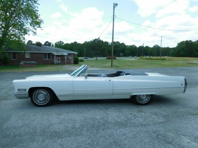 Cadillac DeVille 1968 image number 1