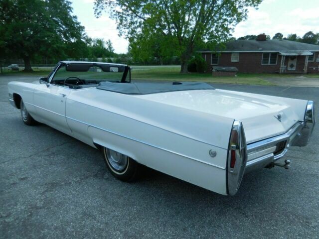 Cadillac DeVille 1968 image number 2