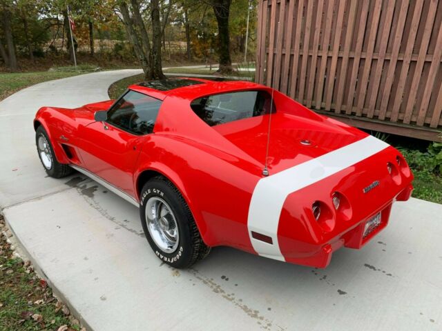 Chevrolet Corvette 1976 image number 20