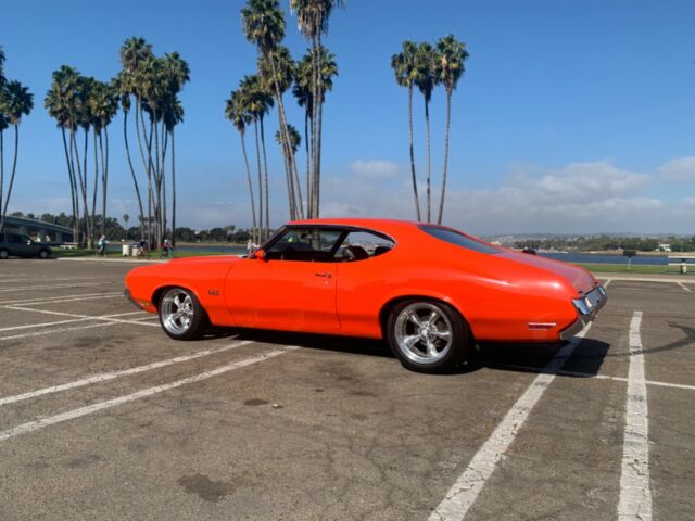 Oldsmobile Cutlass 1971 image number 2