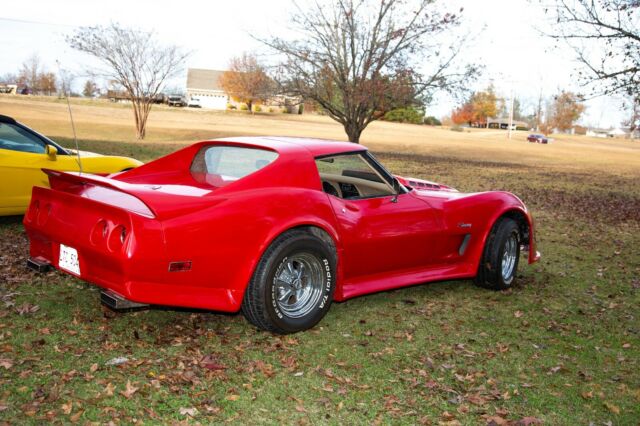 Chevrolet Corvette 1976 image number 1