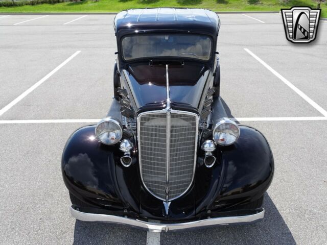 REO Flying Cloud 1934 image number 8