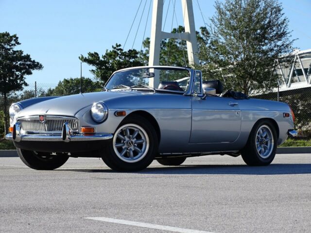 MG MGB 1972 image number 19