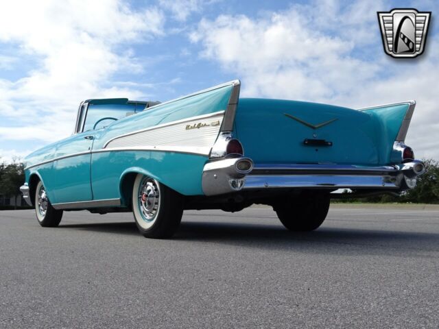 Chevrolet Bel Air/150/210 1957 image number 23