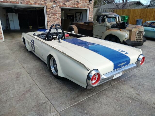 Ford Thunderbird 1963 image number 26