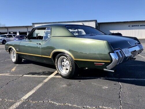 Oldsmobile Cutlass 1970 image number 28