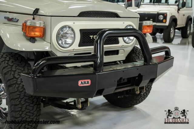 Toyota FJ Cruiser 1976 image number 10