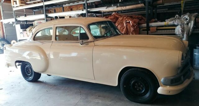 Pontiac Chieftain 1953 image number 0