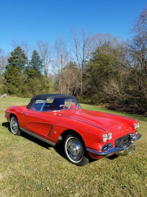 Chevrolet Corvette 1962 image number 0