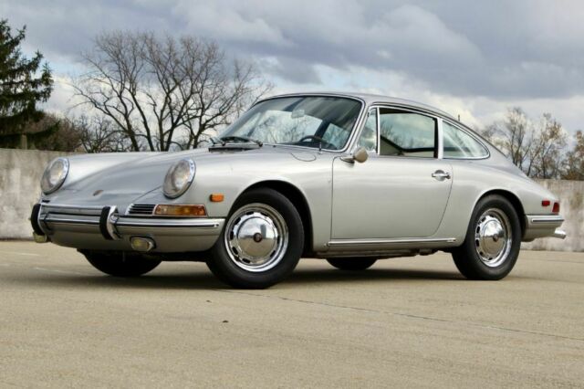 Porsche 911 1967 image number 1