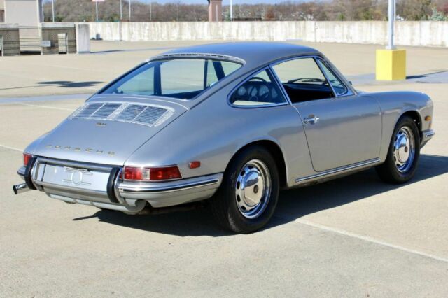 Porsche 911 1967 image number 11