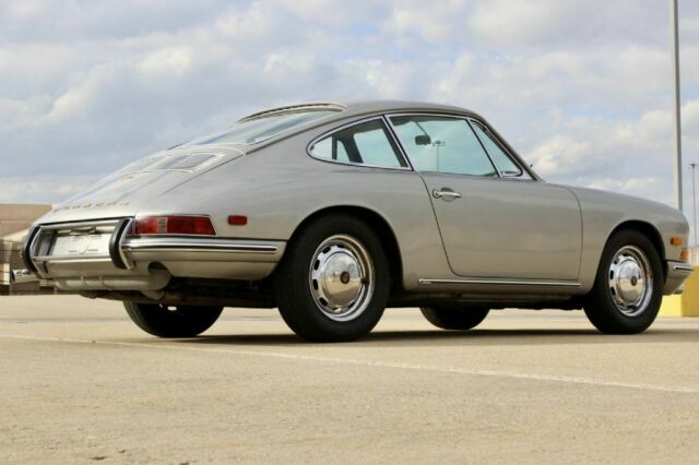 Porsche 911 1967 image number 12