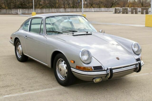 Porsche 911 1967 image number 14