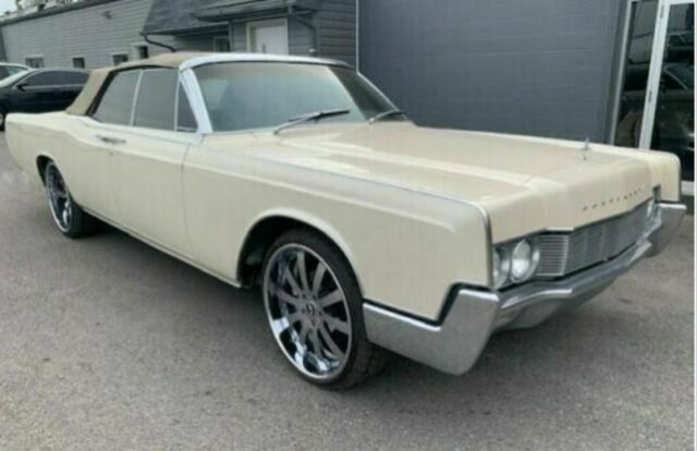 Lincoln Continental 1967 image number 16