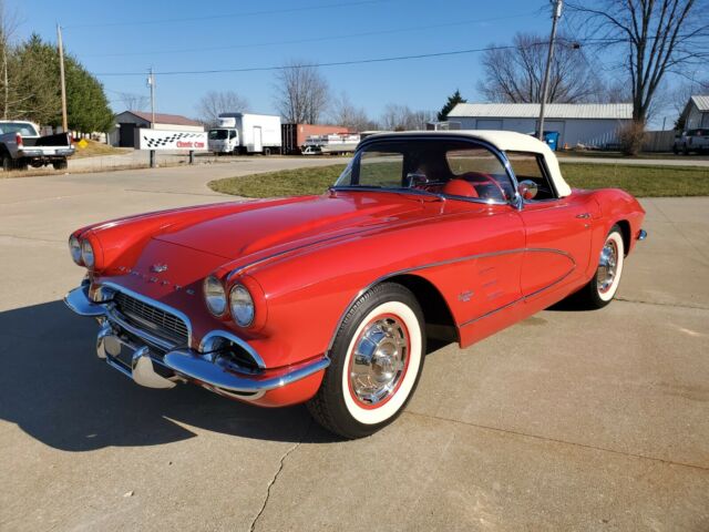 Chevrolet Corvette 1961 image number 0