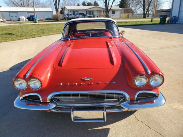 Chevrolet Corvette 1961 image number 2