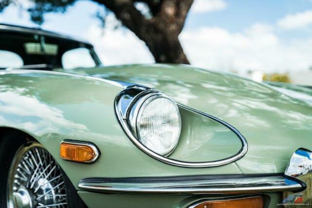 Jaguar E-Type 1970 image number 17