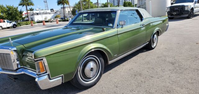 Lincoln Continental 1971 image number 1