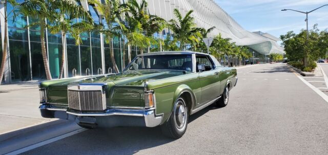 Lincoln Continental 1971 image number 12