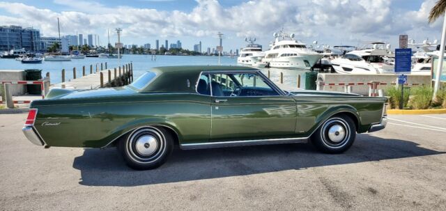 Lincoln Continental 1971 image number 4