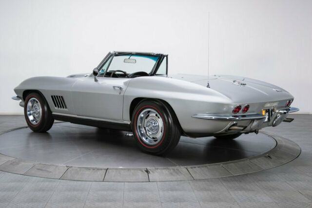 Chevrolet Corvette 1967 image number 10