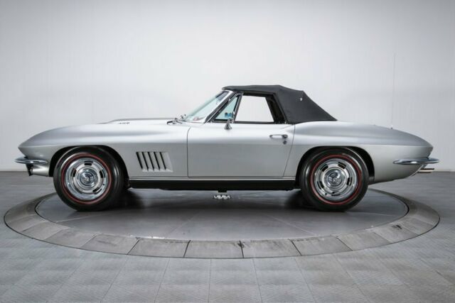 Chevrolet Corvette 1967 image number 15