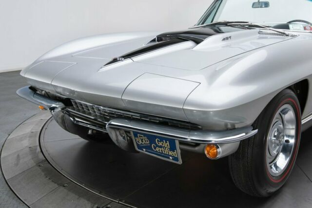 Chevrolet Corvette 1967 image number 16