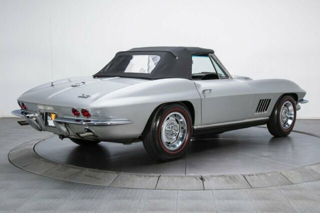 Chevrolet Corvette 1967 image number 31