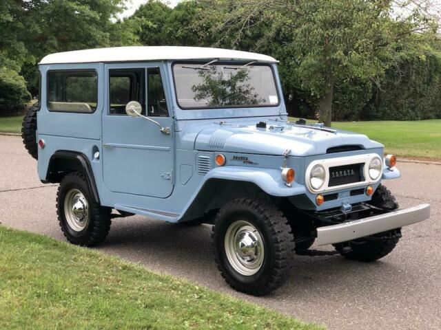 Toyota FJ Cruiser 1969 image number 1