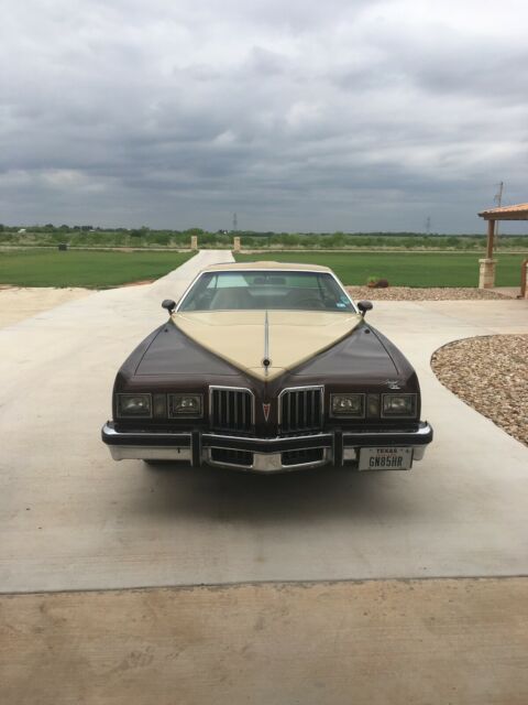 Pontiac Grand Prix 1977 image number 3