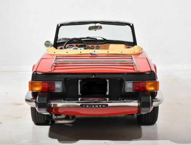 Triumph TR-6 1976 image number 2