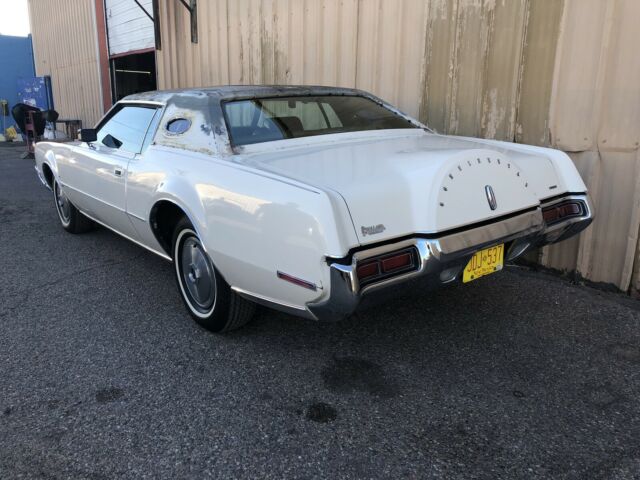 Lincoln Mark IV 1972 image number 18