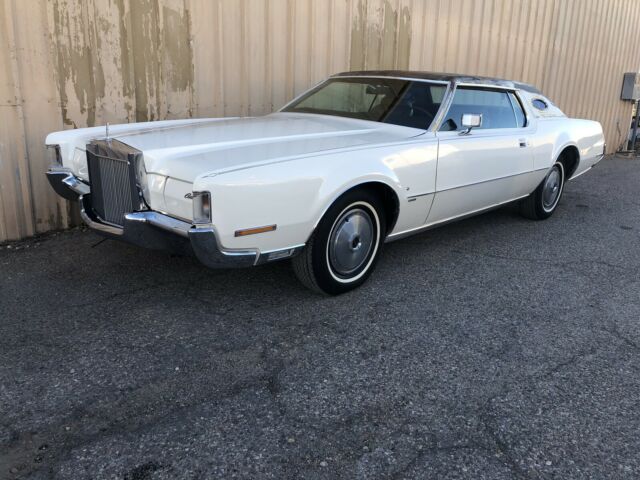 Lincoln Mark IV 1972 image number 19