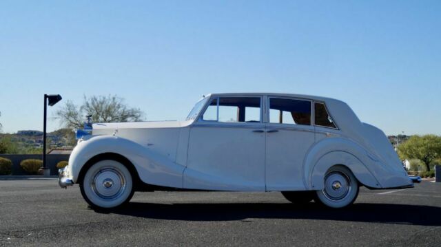 Rolls-Royce Silver Wraith 1951 image number 18