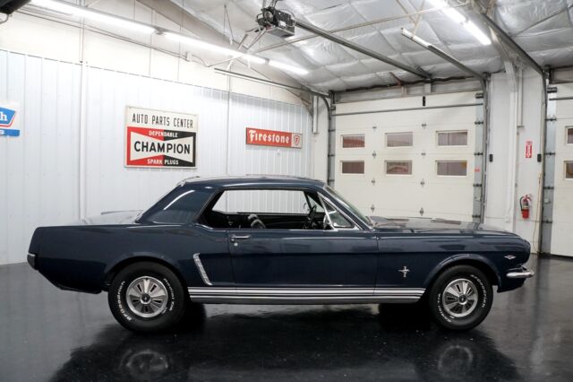 Ford Mustang 1965 image number 18