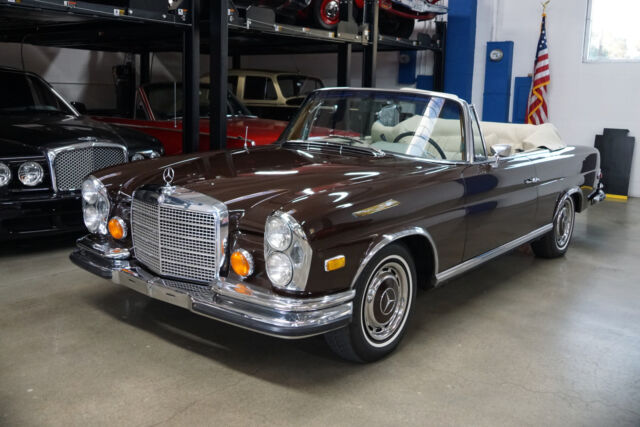 Mercedes-Benz 280SE 3.5 V8 Cabriolet 1971 image number 24