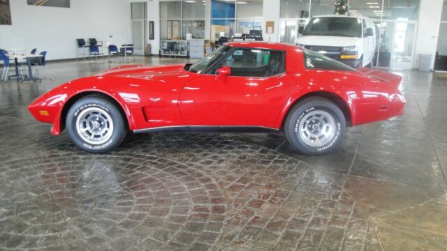 Chevrolet Corvette 1979 image number 2