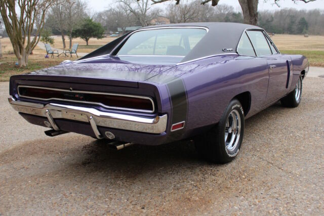 Dodge Charger 1970 image number 7