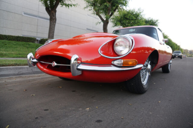 Jaguar E-Type 4.2L 6 cyl 2+2 5 spd manual Coupe 1968 image number 29