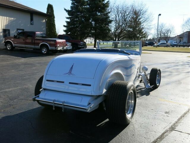 Ford Roadster, Removable Top, 1932 image number 10