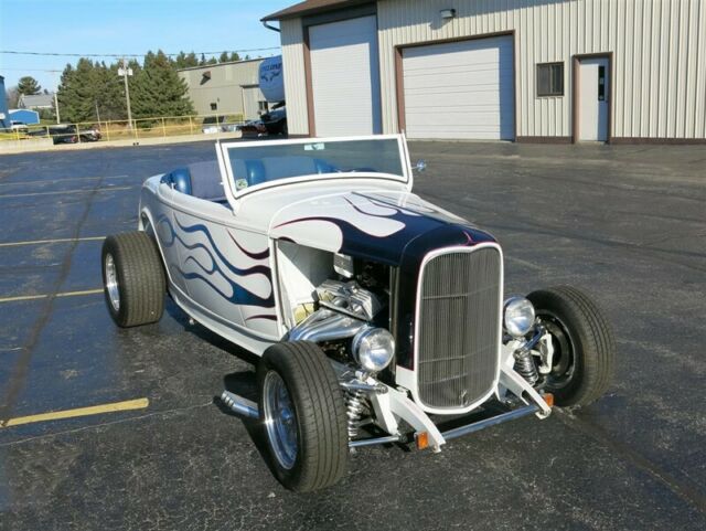 Ford Roadster, Removable Top, 1932 image number 16