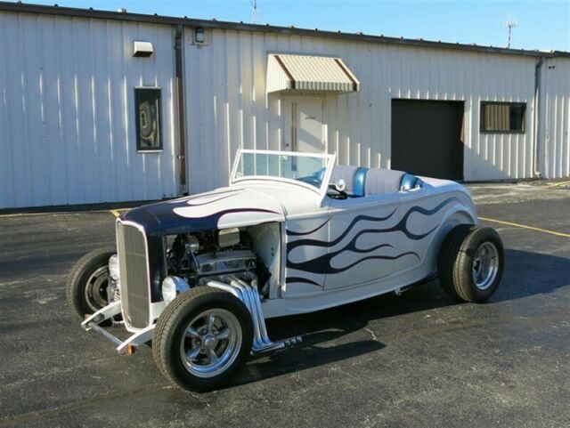 Ford Roadster, Removable Top, 1932 image number 27