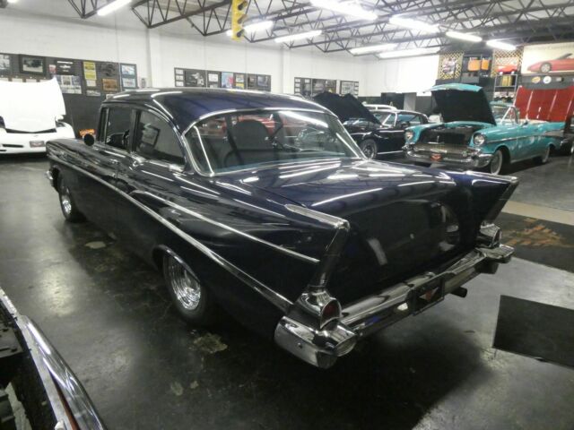 Chevrolet Bel Air/150/210 1957 image number 21