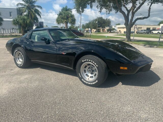 Chevrolet Corvette 1979 image number 0