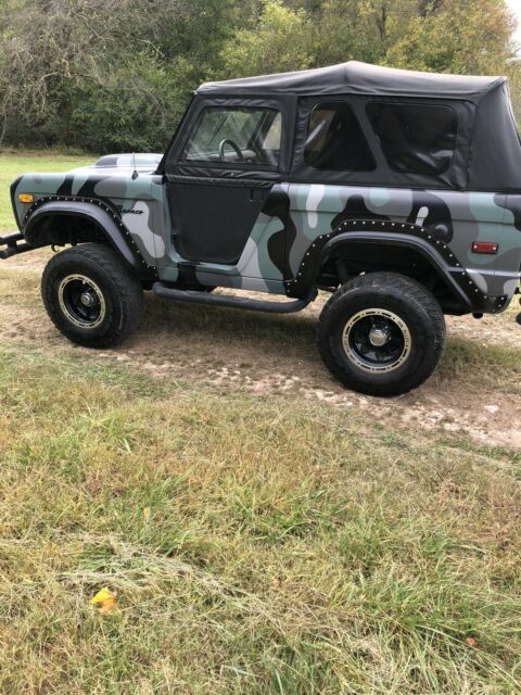 Ford Bronco 1971 image number 4