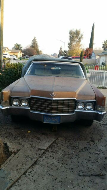 Cadillac DeVille 1969 image number 1