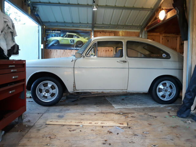 Volkswagen Fastback 1969 image number 6