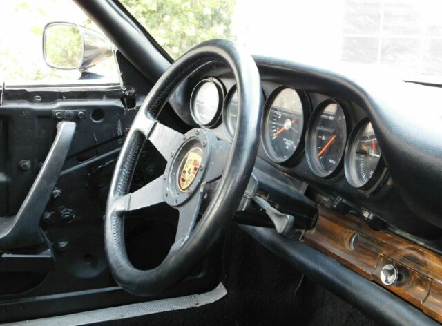 Porsche 911 1965 image number 22